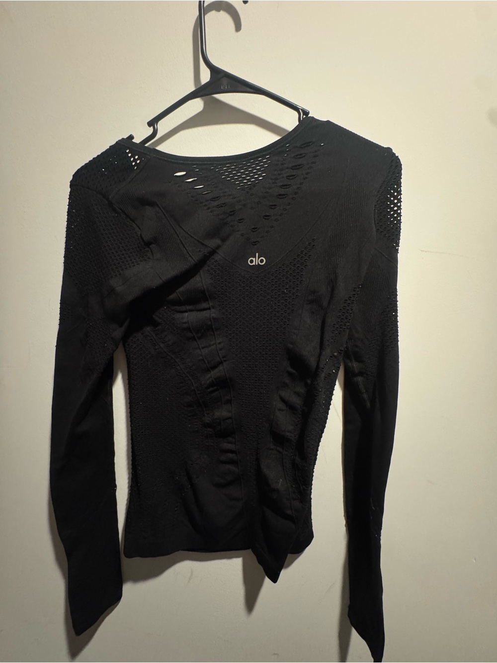 ALO Yoga Black Long Sleeve Seamless Performance Top